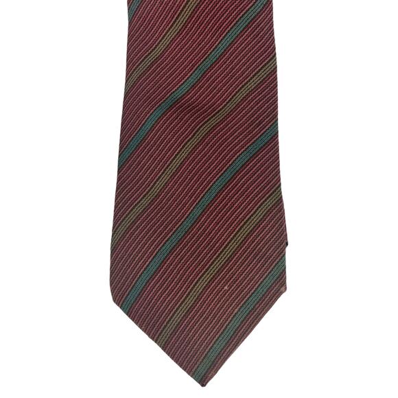 Red Diagonal Striped Tie - Picture 4 of 7
